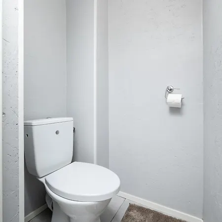 公寓 5 - Spacious 2br Apartment, Access, Near Old Town 塔林