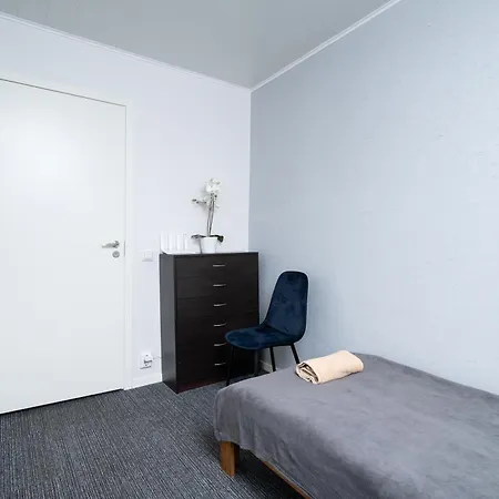 Apartment 5 - Spacious 2Br Apartment, City Access, Near Old Town Апартаменты *