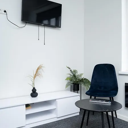 아파트 5 - Spacious 2br Apartment, Access, Near Old Town *
